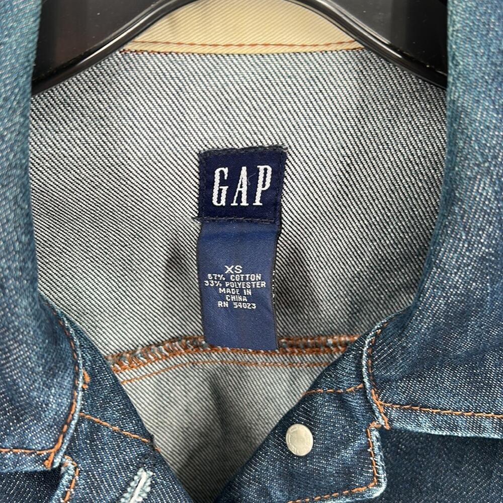 Gap Women's Blue Denim Jacket Size XS - Picture 3 of 16